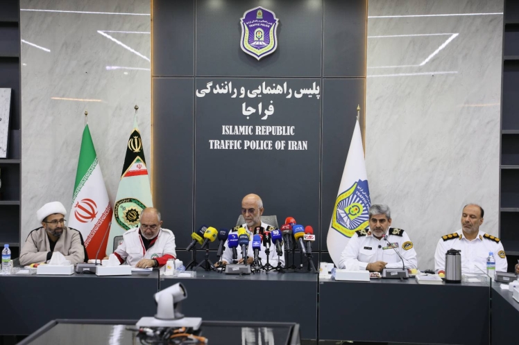 همکاری امداد خودرو کانون با پلیس راهور در برگزاری مراسم تشییع رهبر شهید انقلاب